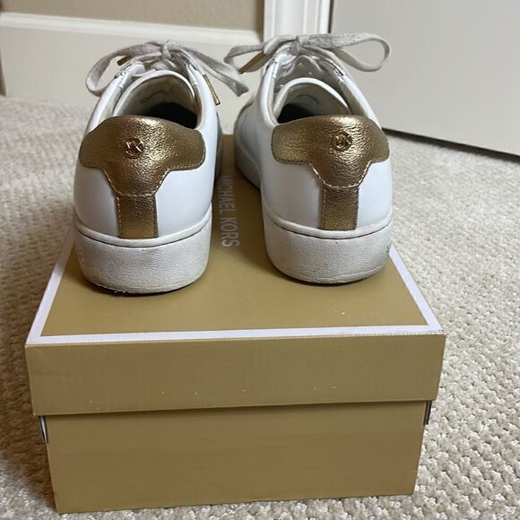 Michael Kors Irving Lace Up Sneakers - Picture 4 of 8